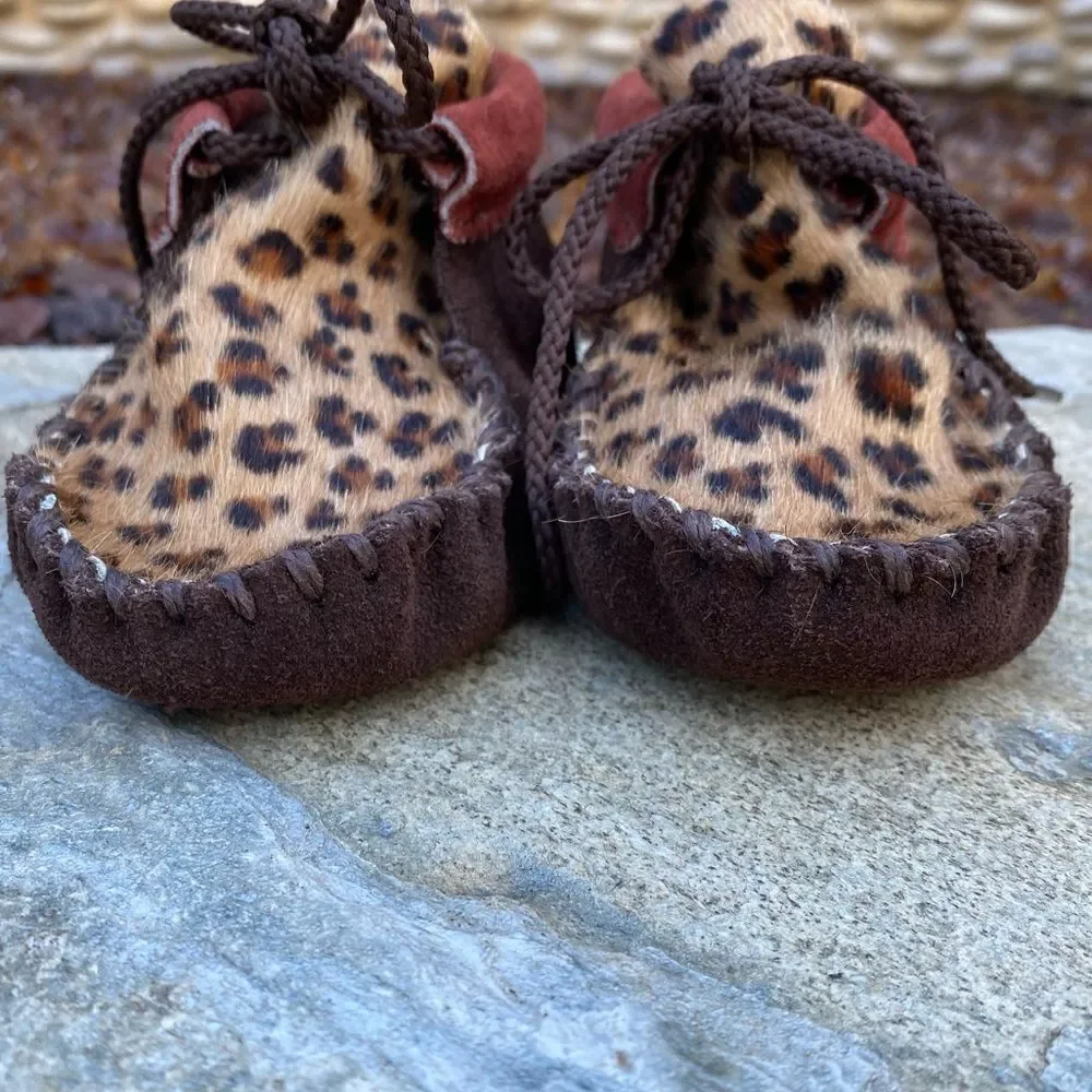 Itasca Leathergoods Baby/Infant Wapsi 'Meow' Leopard Moccasin/Shoes. Large. NWOT